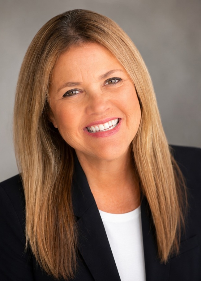 Cynthia Ramos Headshot
